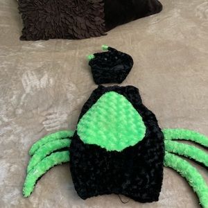 Spider Halloween Costume XL (ages 4-6)